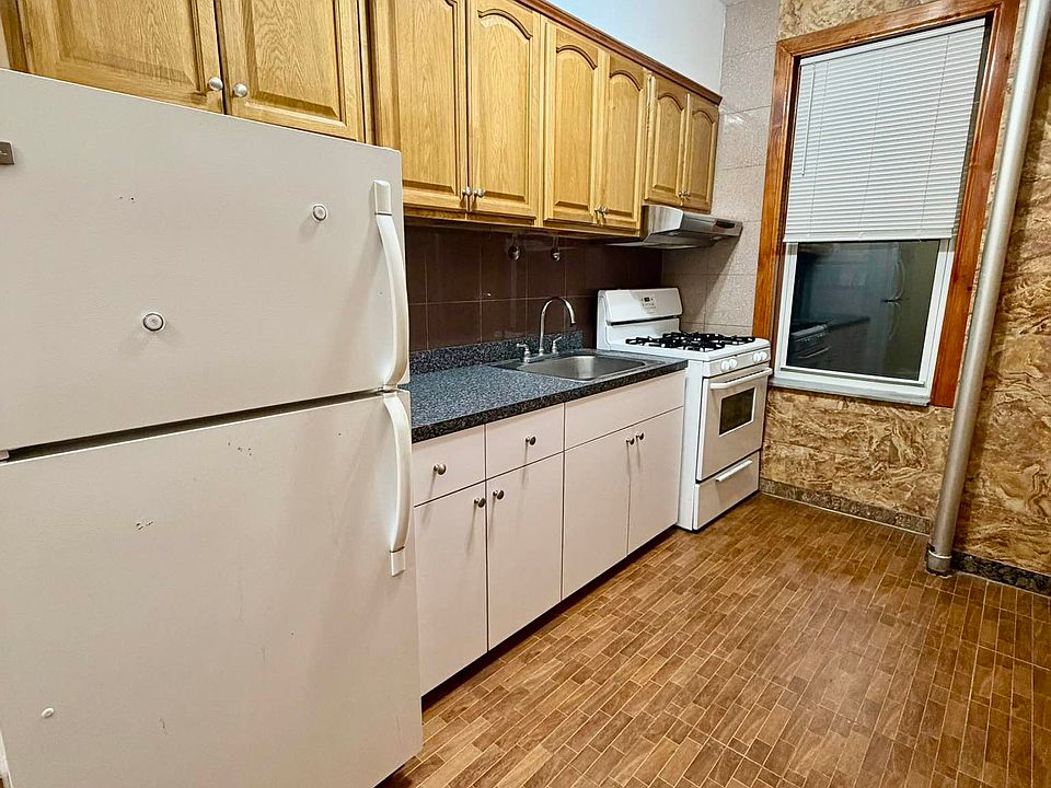 1st image of 33-78 11th St #3I