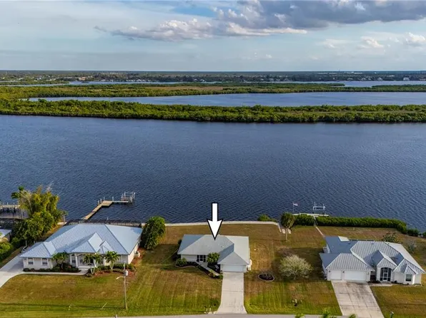 3672 Peace River Dr, Punta Gorda, FL 33983