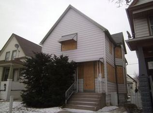 2170 S 6th St, Milwaukee, WI 53215