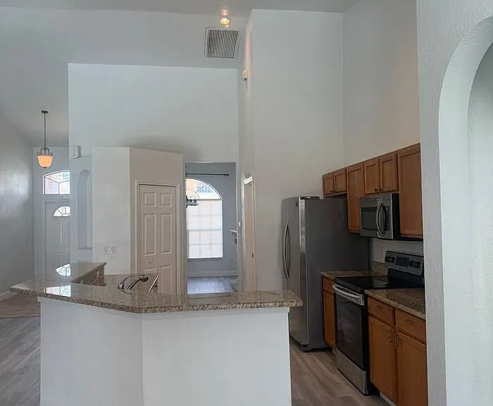 218 N Hampton Dr — Photo 33