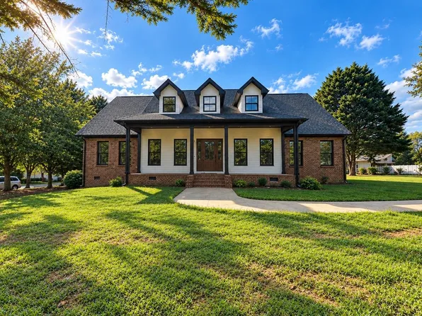 322 Indian Summer Ln, Boiling Springs, SC 29316