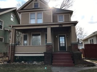 1209 W Locust St, Davenport, IA