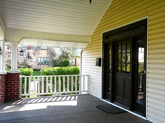 2nd image of 2144 Island Home Blvd