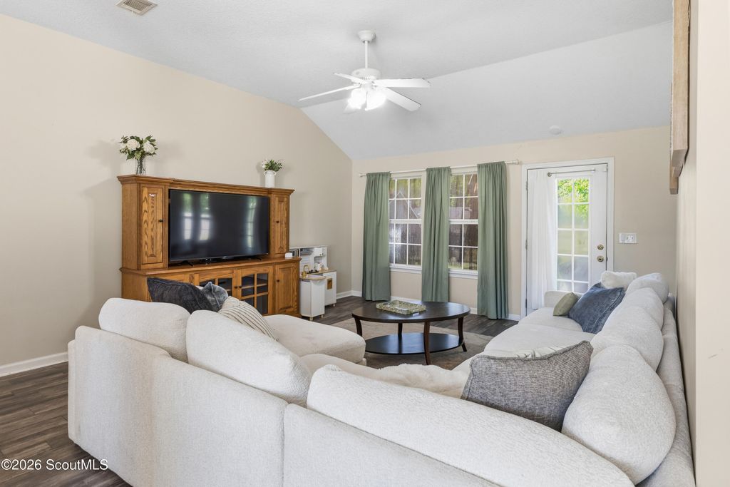 217 S Lake Forest Dr, Kingsland, GA - View 4
