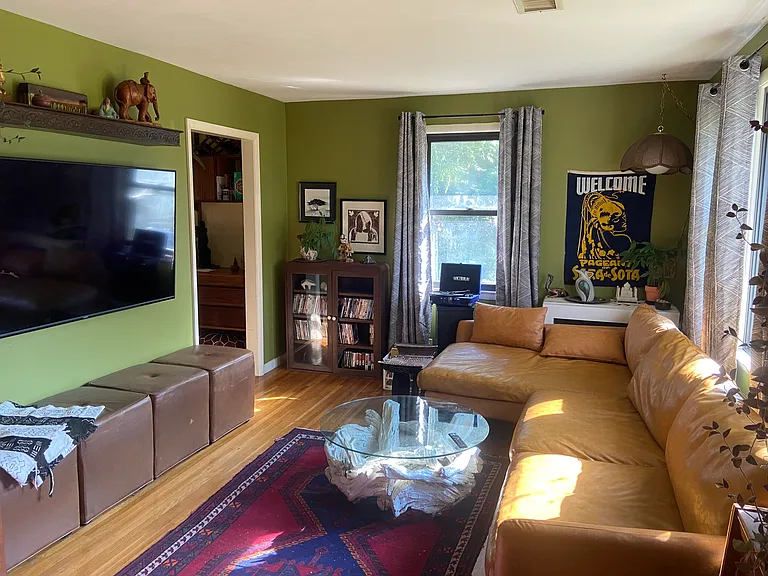 1644 Campbell Rd — Photo 8