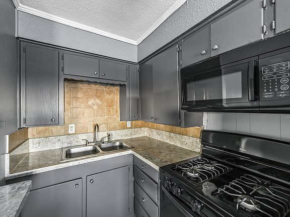 2nd image of 1575 N Mill St #3