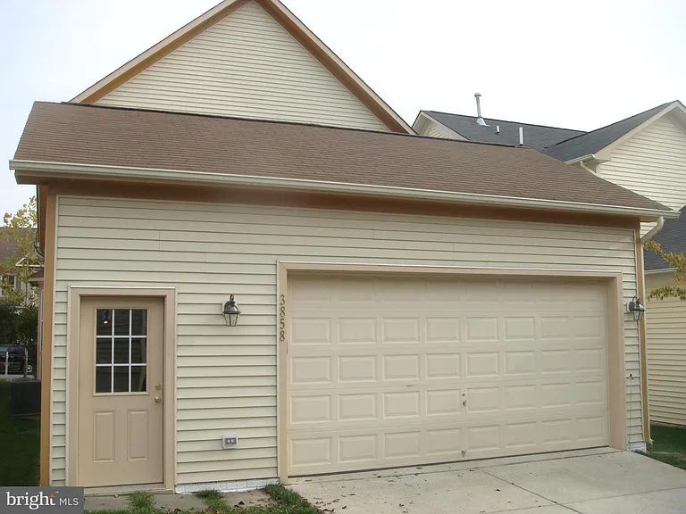 3858 Braveheart Dr — Photo 18