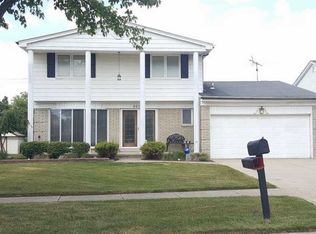 35231 Davison St, Sterling Heights, MI 48310