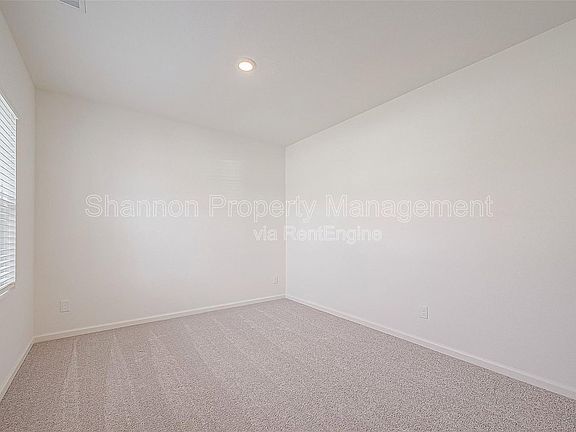 5th image of 3993 Fringetree Ln