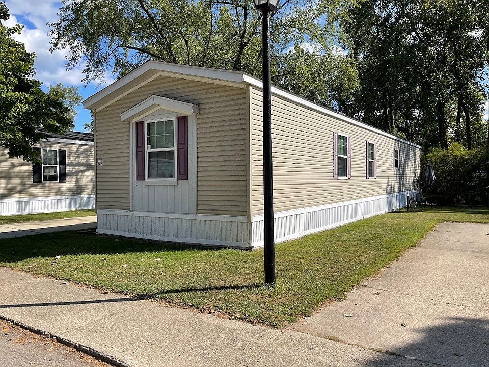 2nd image of 9910 Geraldine St #143