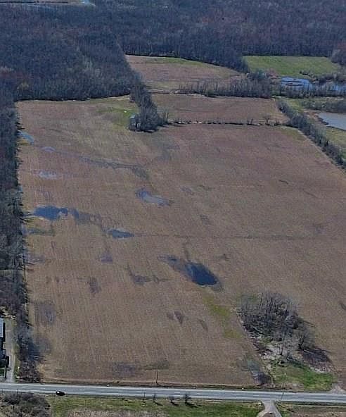 2nd image of 2202 Oak Orchard Rd