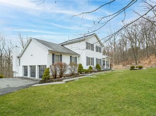 7 S Ridge Rd, Pomona, NY 10970