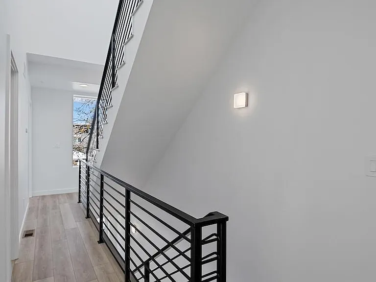 1624 Irving St #1 — Photo 21