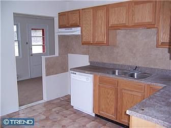 3rd image of 1613 W Willow Run Dr