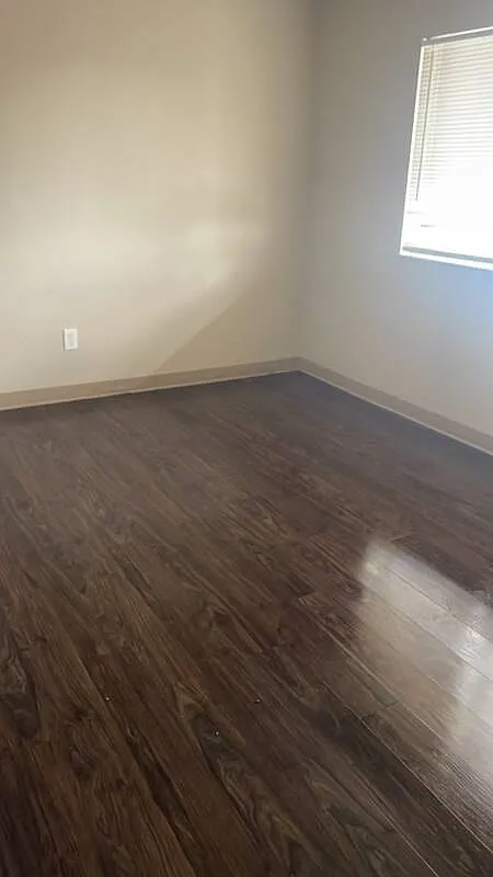 2 bed, 1.0 bath, $980 — Photo 4
