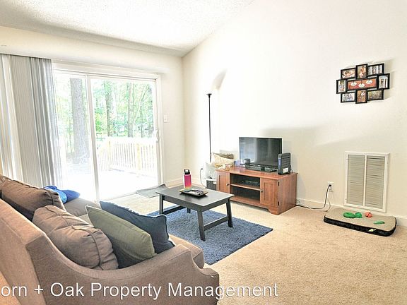 5th image of 6 Stayman Cir #B