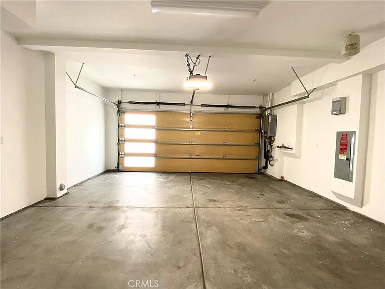 1319 W Cara Dr — Photo 14
