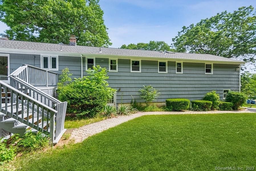 11 Colonial Dr, North Haven, CT 06473 MLS 170584943 Zillow