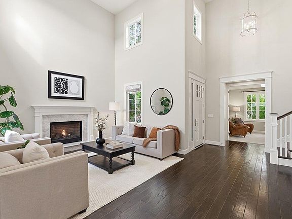 5th image of 231 Bayhill Rd