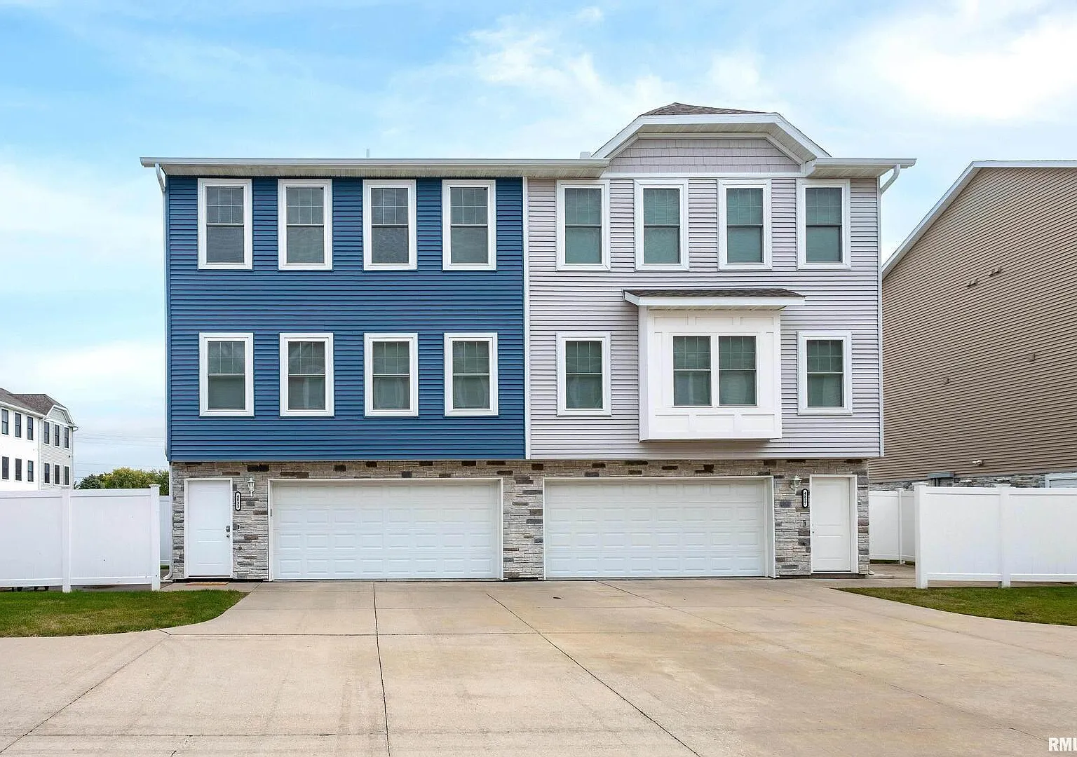 2 bed, 2.5 bath, 1575 sqft, $2,190 — Photo 1