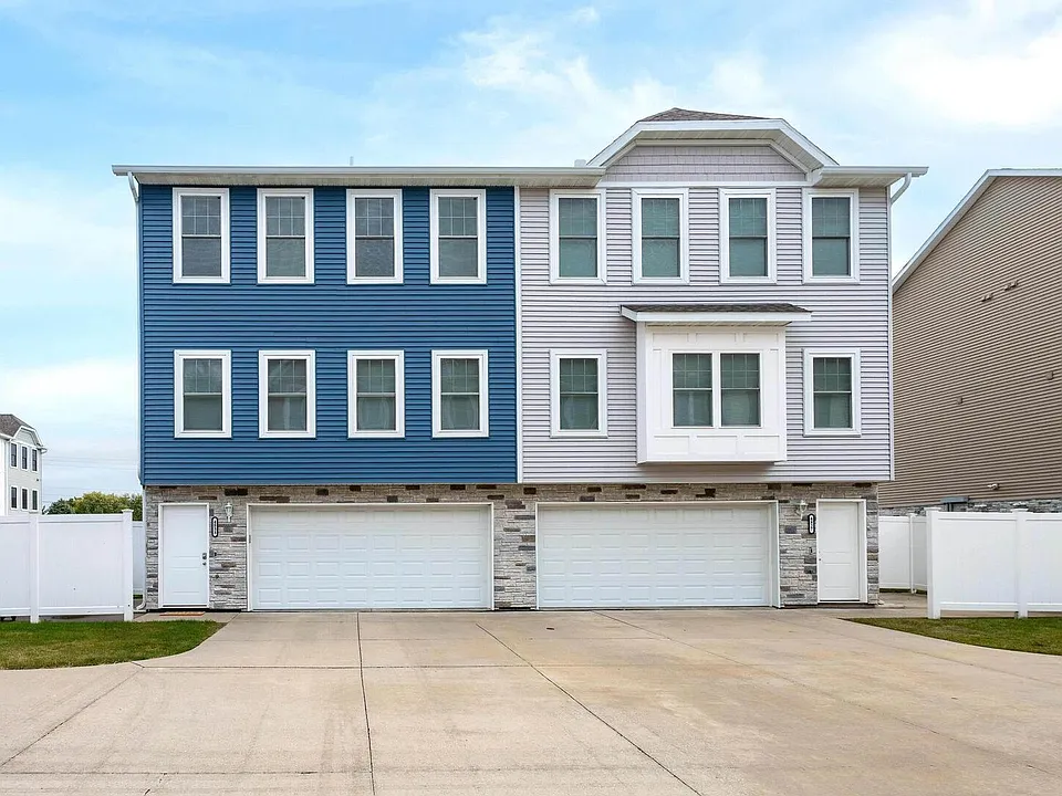 4833 Lauren Ln