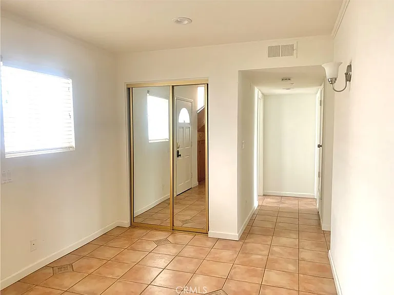 425 S Catalina Ave #4 — Photo 23