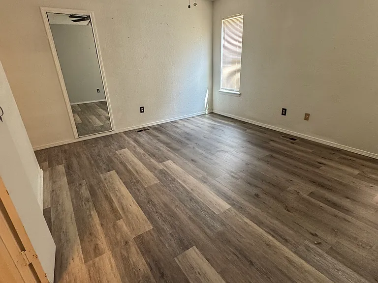 612 NW 110th St — Photo 5