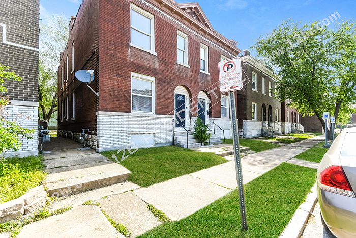 1st image of 521-523 Fassen St #2