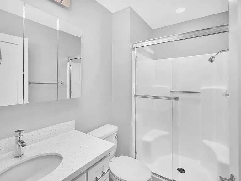 Summerview Apts — Photo 13