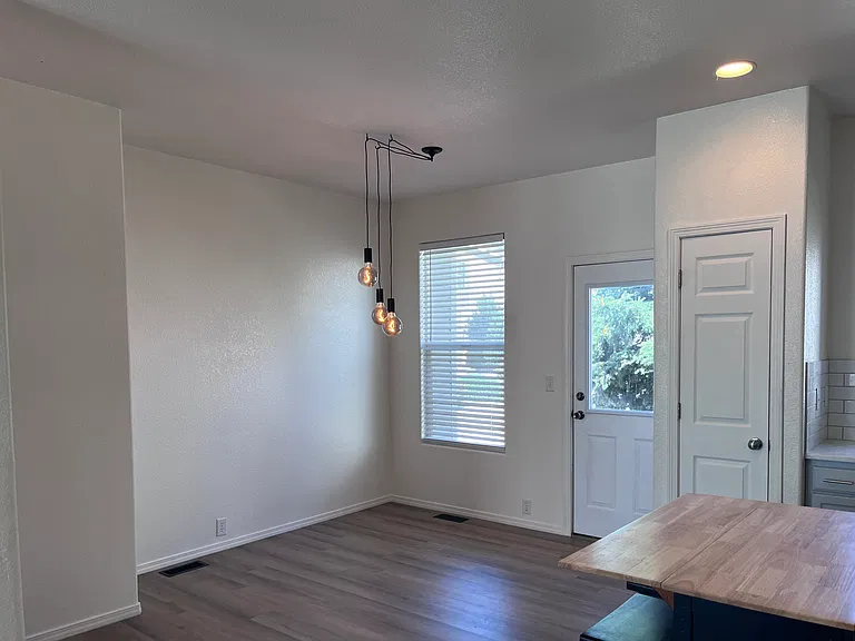 7350 Countryside Grv — Photo 4