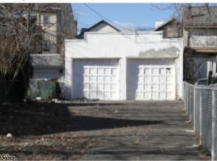 25 Mangold St, Haledon Boro, NJ 07508