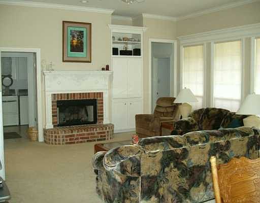 3rd image of 2317 Windsor Ct