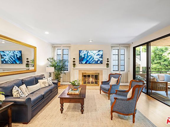 3rd image of 1875 Kelton Ave APT 204