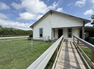 616 W 4th St, Coleman, TX 76834