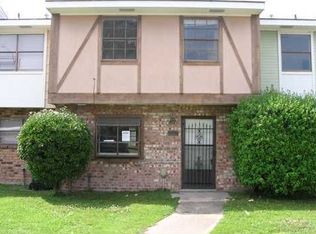 5688 Tullis Dr, New Orleans, LA 70131