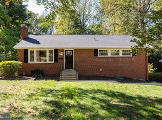 5414 Inverchapel Rd, Springfield, VA 22151