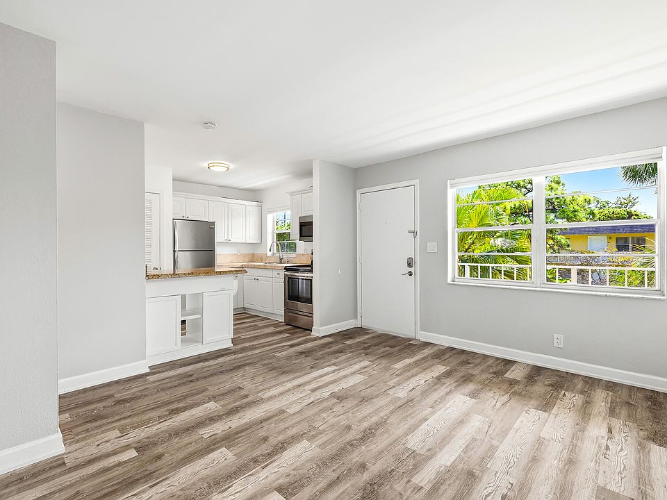 1st image of 5162 NE 6th Avenue #317