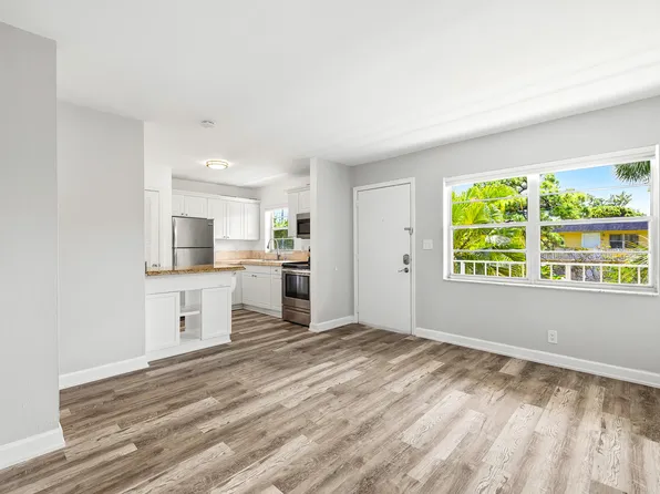 5162 NE 6th Avenue #317, Oakland Park, FL 33334