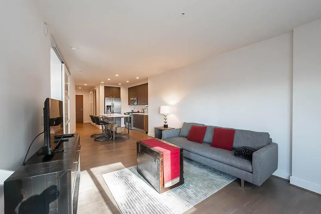2 bed, $2,395 — Photo 1