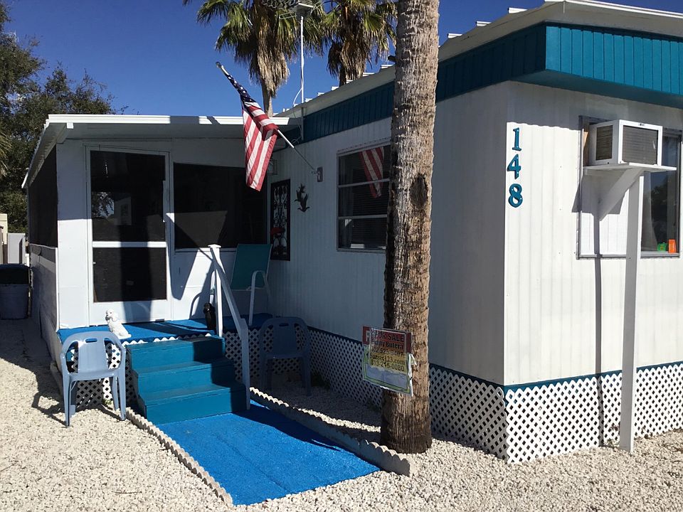 2nd image of 148 Cocoa Palms Ave