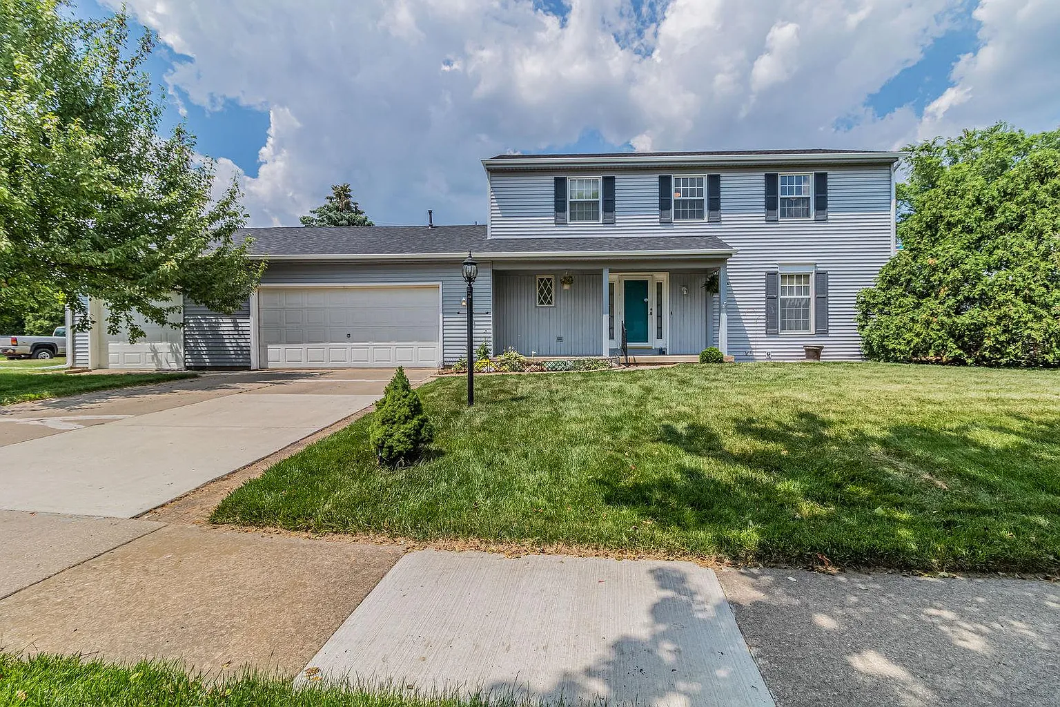 2816 Woodhaven Dr photo 1