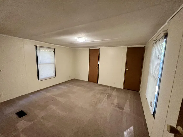 5566 Sycamore St — Photo 5