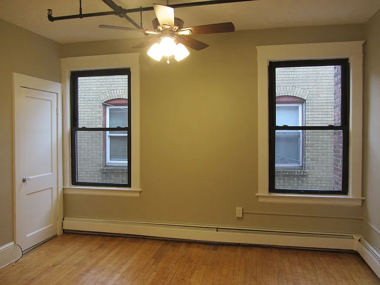 32 Alfred St — Photo 8