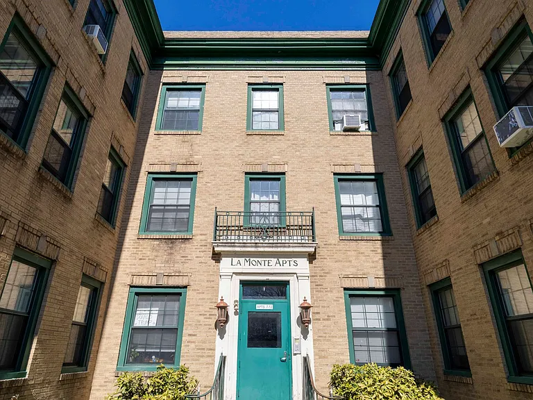 109 Chestnut St — Photo 6