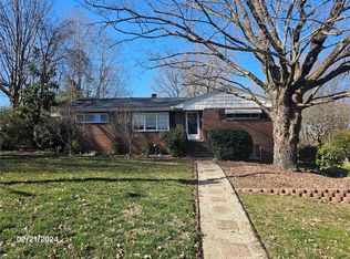 2707 Westridge Rd, Winston Salem, NC 27103
