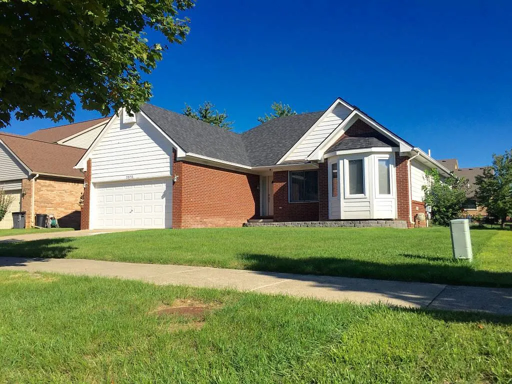 2575 Portobello Dr photo 1