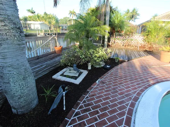 21 SE River Lights Ct, Stuart, FL 34996