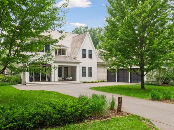 20455 Park Pl, Excelsior, MN 55331