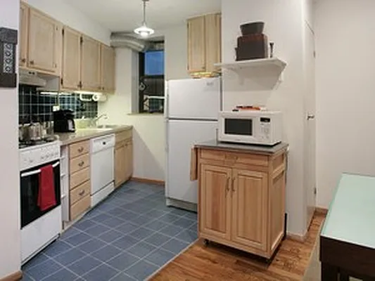 Sold by Corcoran | media 14