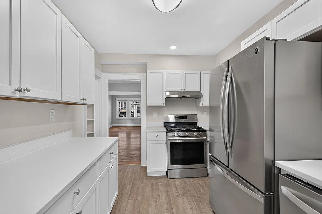 3 bed, 1632 sqft, $3,300 — Photo 4